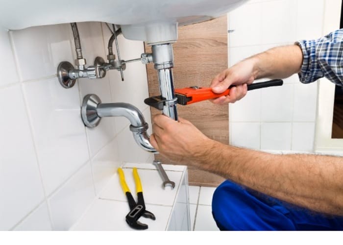 Top 11 Reasons To Replace Old Plumbing