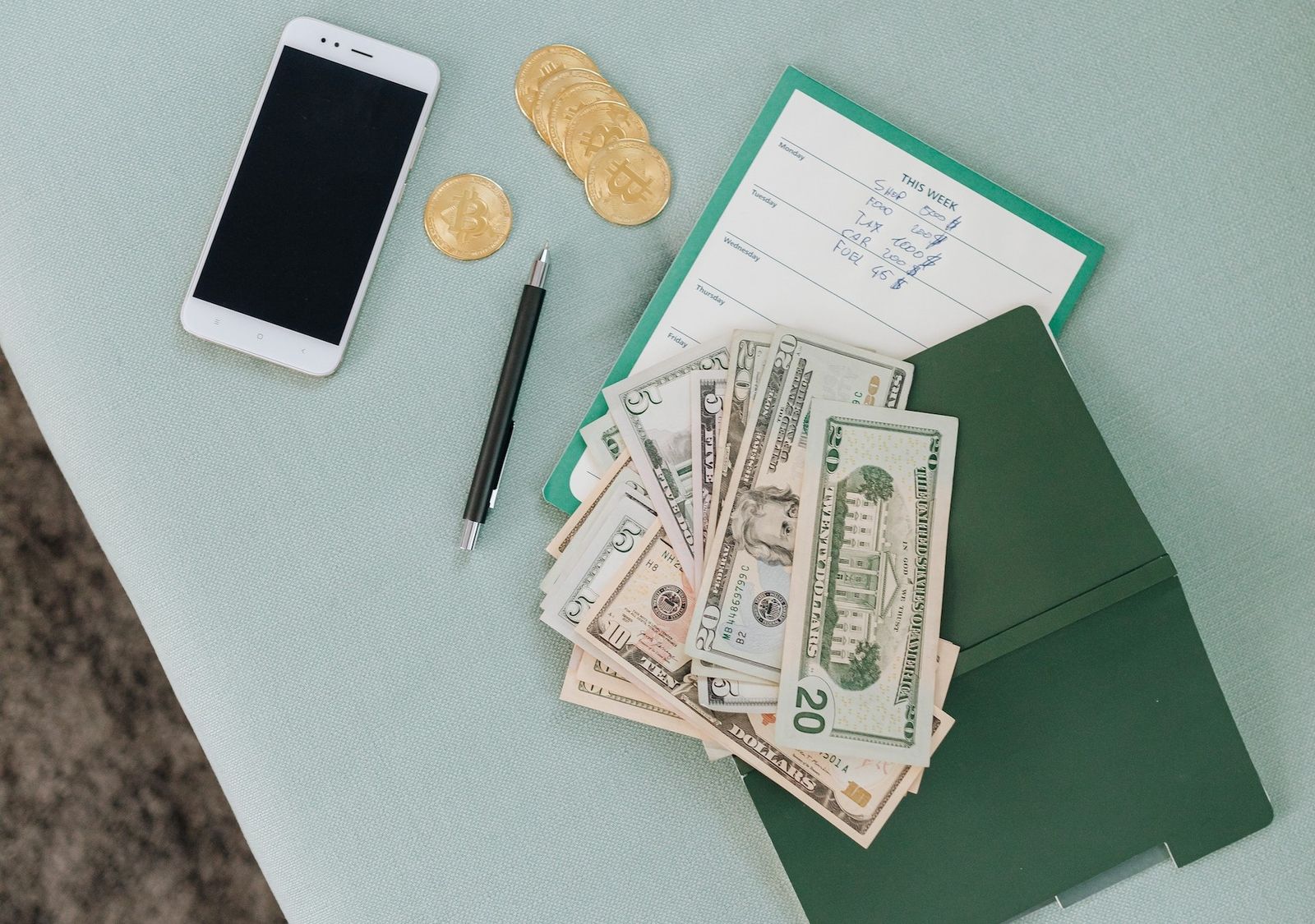 Cut Down Expenses at Home With These 9 Hacks