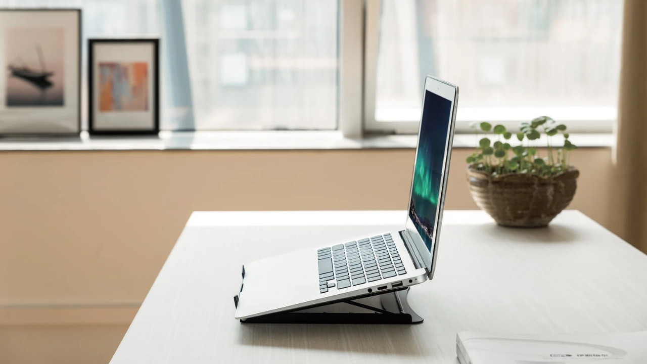 6 Best Laptop Stands in Australia (2025)