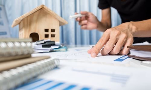 7 Questions to Ask a House Builder Before Hiring One