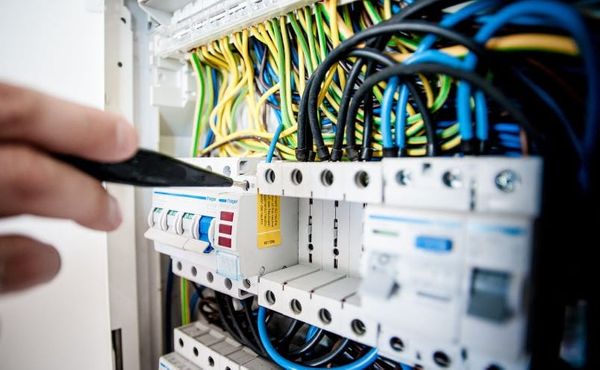 Why You Should Consider Professional Electrical Maintenance Essential