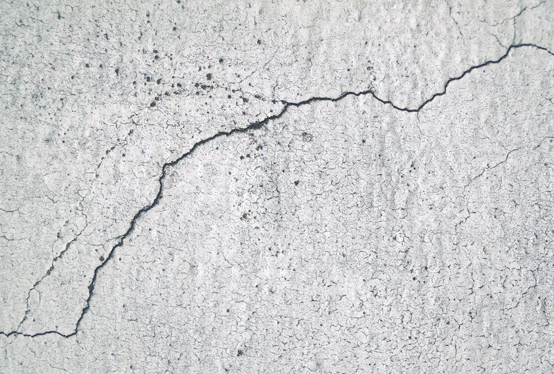 Restoring Plastered and Plasterboard Walls 4 Common Problems Solved